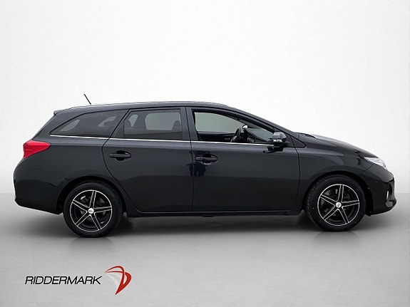 Toyota Auris 9 of 30