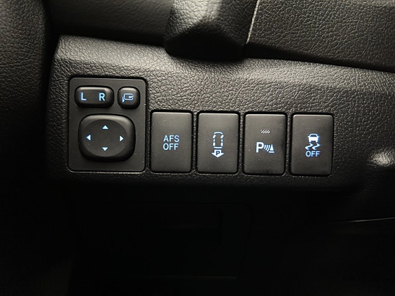 Toyota Auris 14 of 30