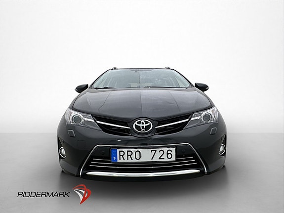 Toyota Auris 2 of 30