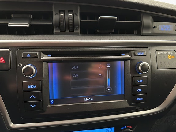 Toyota Auris 23 of 30