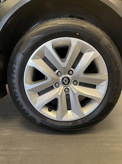 Renault Captur 8 of 8