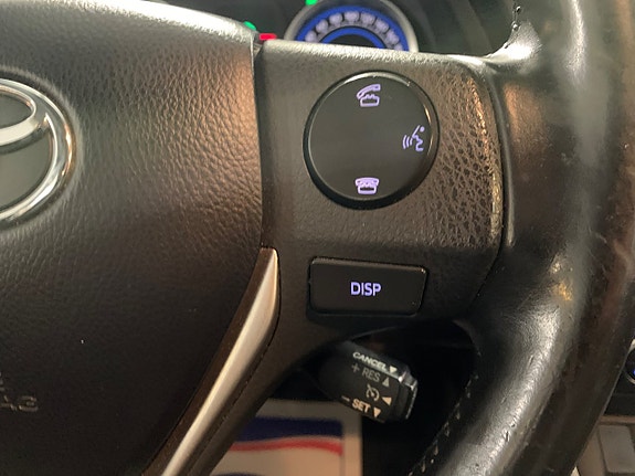 Toyota Auris 14 of 22