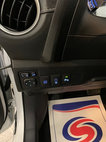 Toyota Auris 10 of 22