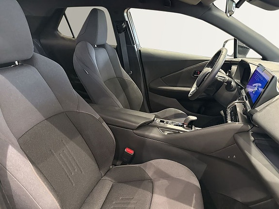 Toyota C-HR 7 of 11