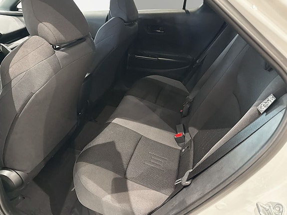 Toyota C-HR 8 of 11