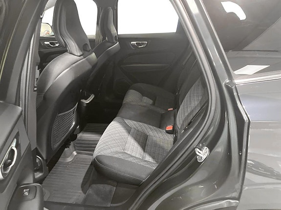 Volvo XC60 7 of 21