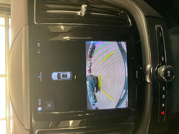 Volvo XC60 14 of 21