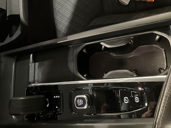 Volvo XC60 10 of 21