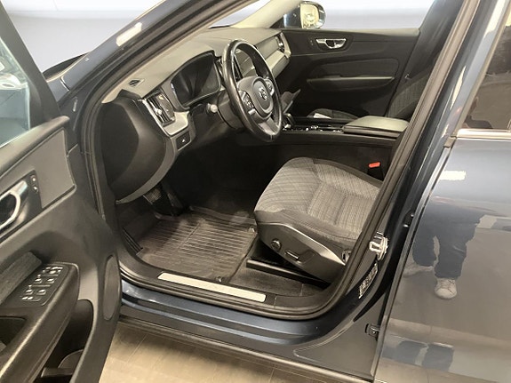 Volvo XC60 6 of 21