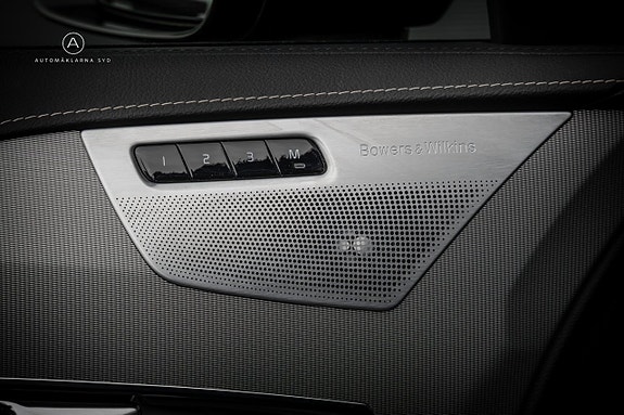 Volvo XC90 13 of 28