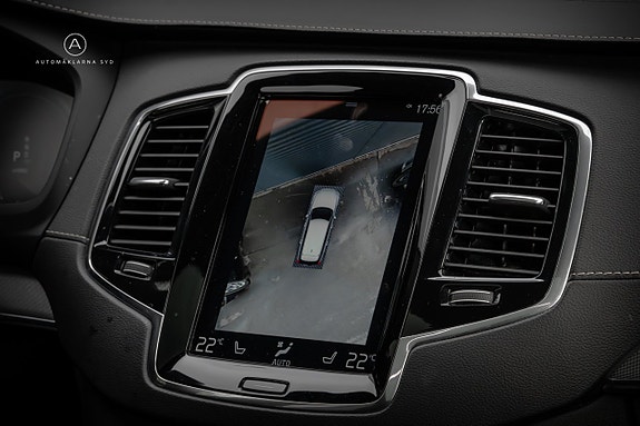 Volvo XC90 11 of 28