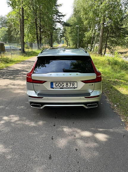 Volvo V60 3 of 5