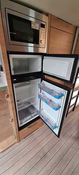 Knaus 580 UK Südwind Black Selection "3 vånings säng, Alde" 9 of 12