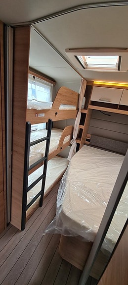 Knaus 580 UK Südwind Black Selection "3 vånings säng, Alde" 11 of 12