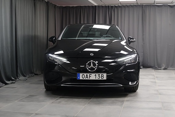 Mercedes-Benz EQE300 3 of 5