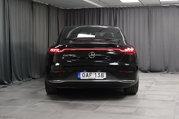 Mercedes-Benz EQE300 4 of 5