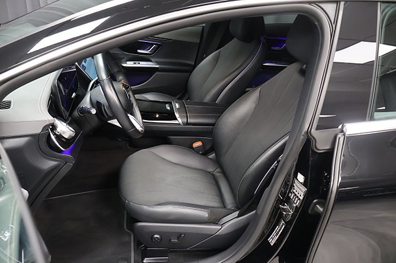 Mercedes-Benz EQE300 10 of 23