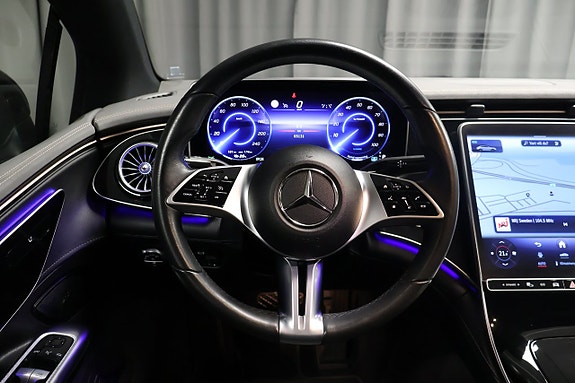 Mercedes-Benz EQE300 16 of 23