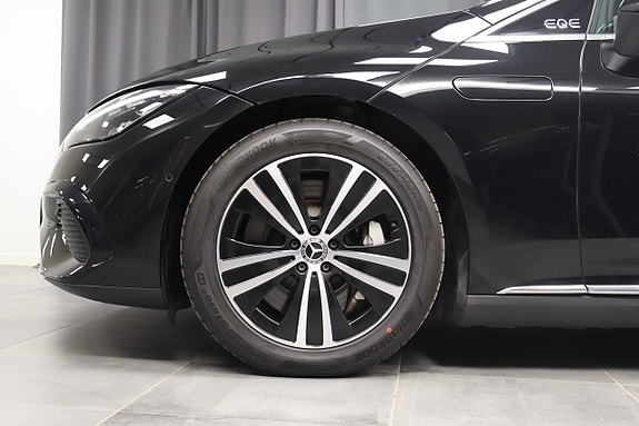 Mercedes-Benz EQE300 5 of 5