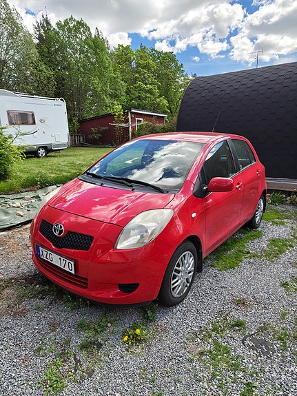 Brugt Toyota Yaris 1.3 vvt-i