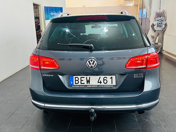 Volkswagen Passat 9 of 22
