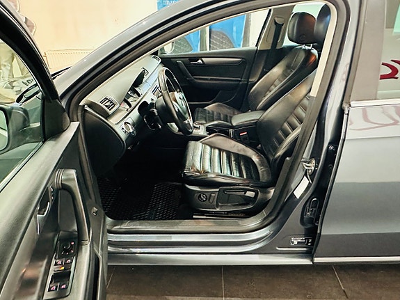 Volkswagen Passat 11 of 22
