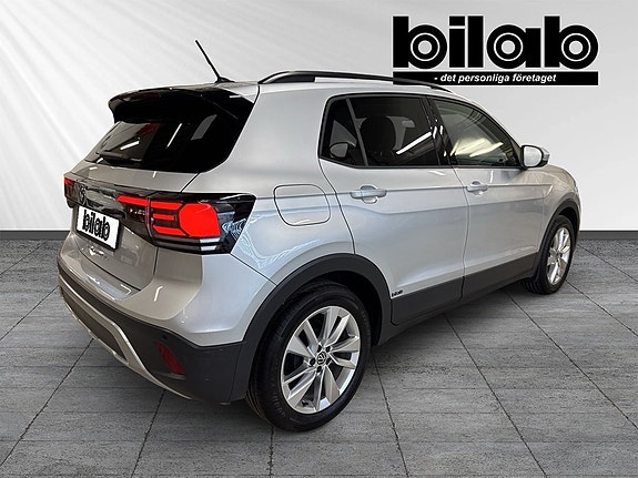 Volkswagen T-Cross 4 of 9