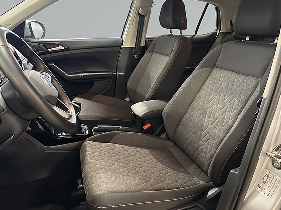 Volkswagen T-Cross 8 of 9