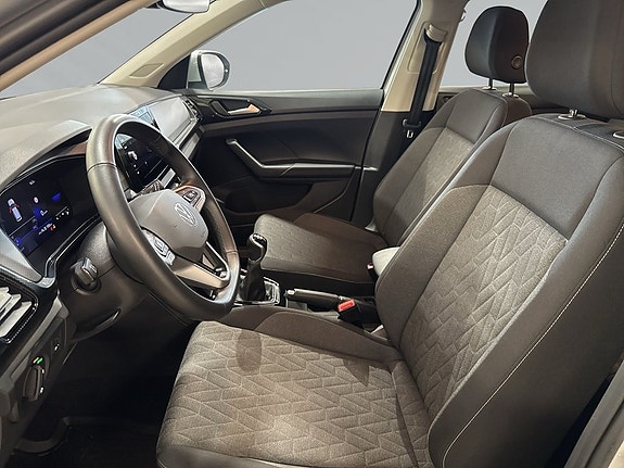 Volkswagen T-Cross 6 of 9