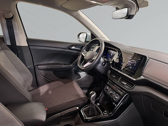 Volkswagen T-Cross 7 of 9