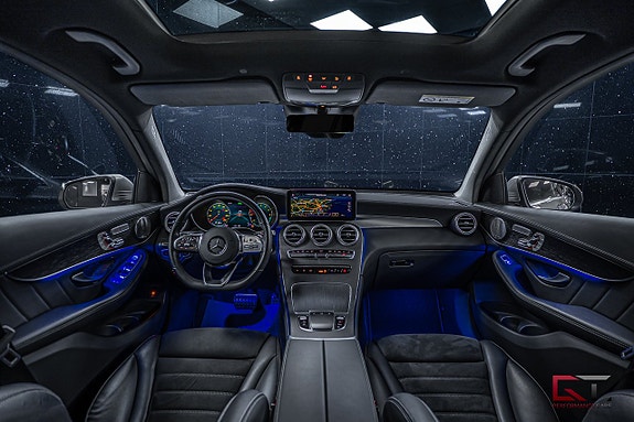 Mercedes-Benz GLC300 de 17 of 22