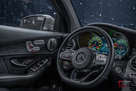 Mercedes-Benz GLC300 de 21 of 22