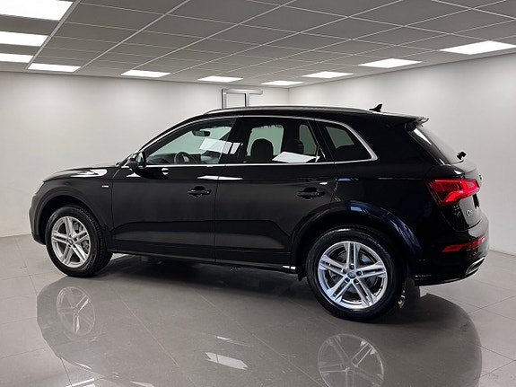 Audi Q5 9 of 17