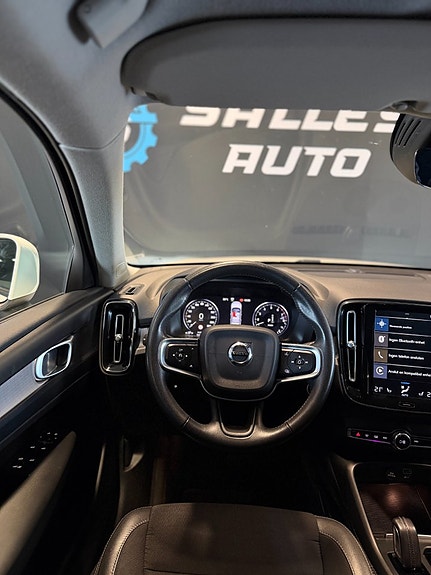 Volvo XC40 20 of 30