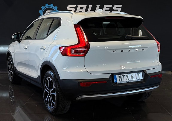 Volvo XC40 9 of 30