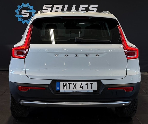 Volvo XC40 10 of 30