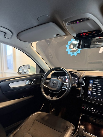 Volvo XC40 21 of 30