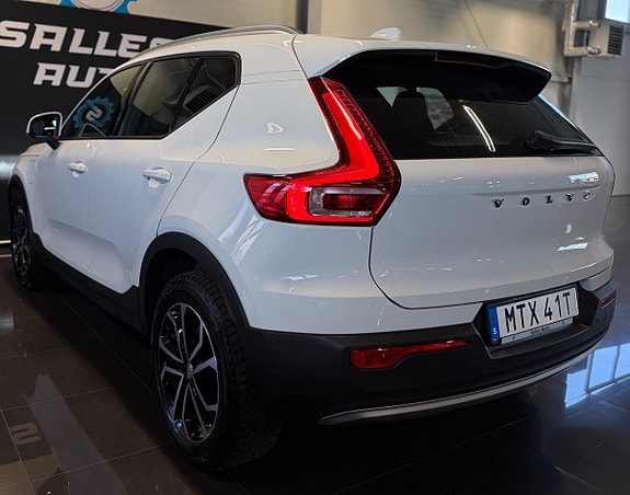 Volvo XC40 11 of 30