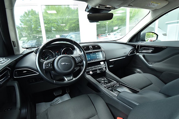 Jaguar F-PACE 15 of 25