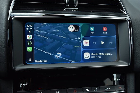 Jaguar F-PACE 23 of 25