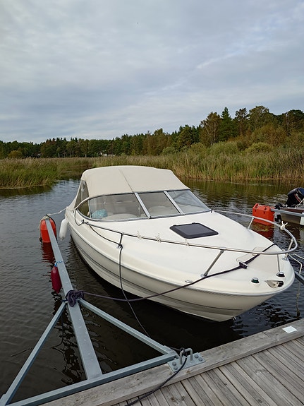 Bayliner Capri 2152 2 of 5
