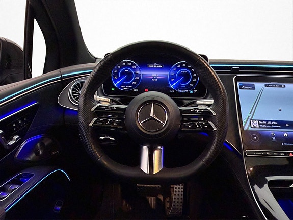 Mercedes-Benz EQS SUV 18 of 30
