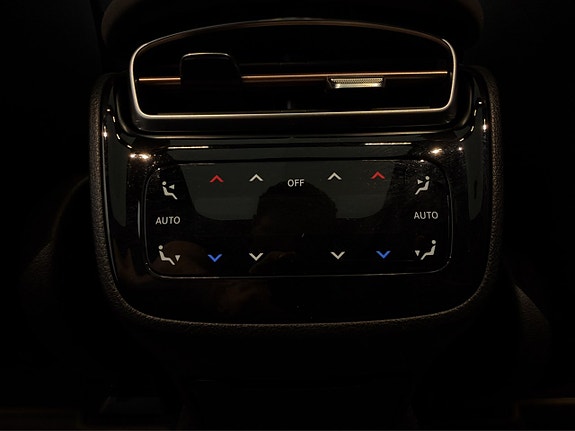 Mercedes-Benz EQS SUV 25 of 30