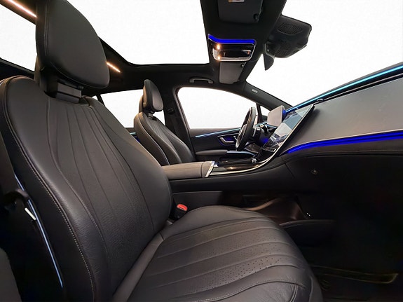 Mercedes-Benz EQS SUV 19 of 30