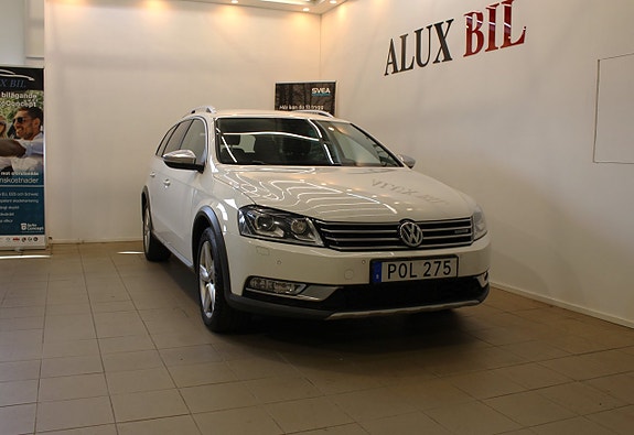 Volkswagen Passat Alltrack 2 of 5
