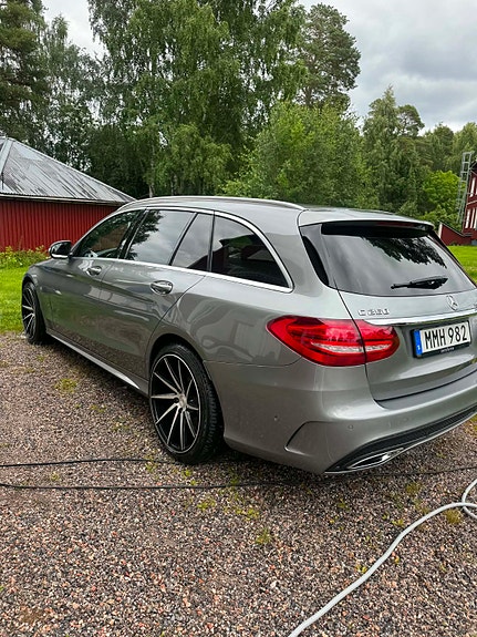 Mercedes-Benz C250 5 of 5