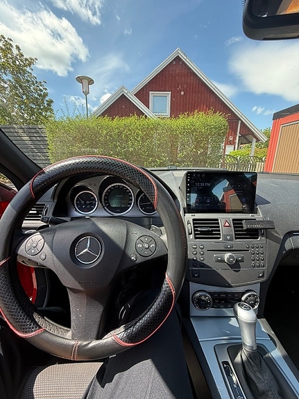 Mercedes-Benz C200 9 of 10