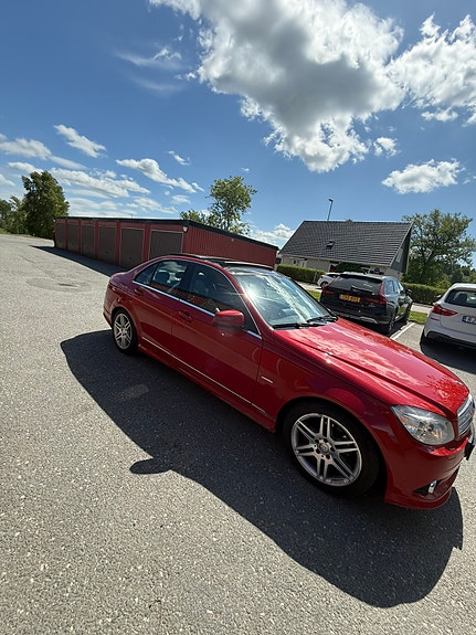Mercedes-Benz C200 3 of 5