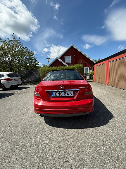 Mercedes-Benz C200 5 of 5