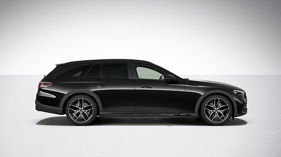 Mercedes-Benz E300 2 of 16
